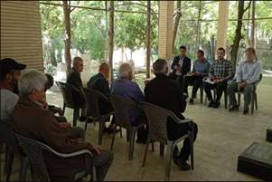 کمیته بین بخشی بررسی مشکلات بهداشتی با محوریت بیماری سالک در منطقه محمودیه برگزار شد