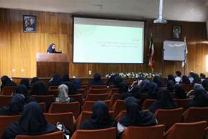 کارگاه آموزشی «پیشگیری از ناباروری» با حضور ماماها و مراقبان سلامت در مرکز بهداشت شهدای والفجر برگزار شد