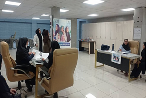برپایی میز خدمت در اداره کل فنی وحرفه ای استان فارس به مناسبت گرامیداشت هفته سلامت بانوان