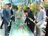 آیین غبارروبی گلزار شهدا به مناسبت سالروز آزاد سازی خرمشهر با حضور رئیس مرکز بهداشت شهدای والفجر