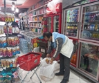 نظارت بهداشتی کارشناسان بهداشت محیط مرکز بهداشت شهدای والفجر در ایام نوروز و شرایط بحران جنگ تداوم دارد